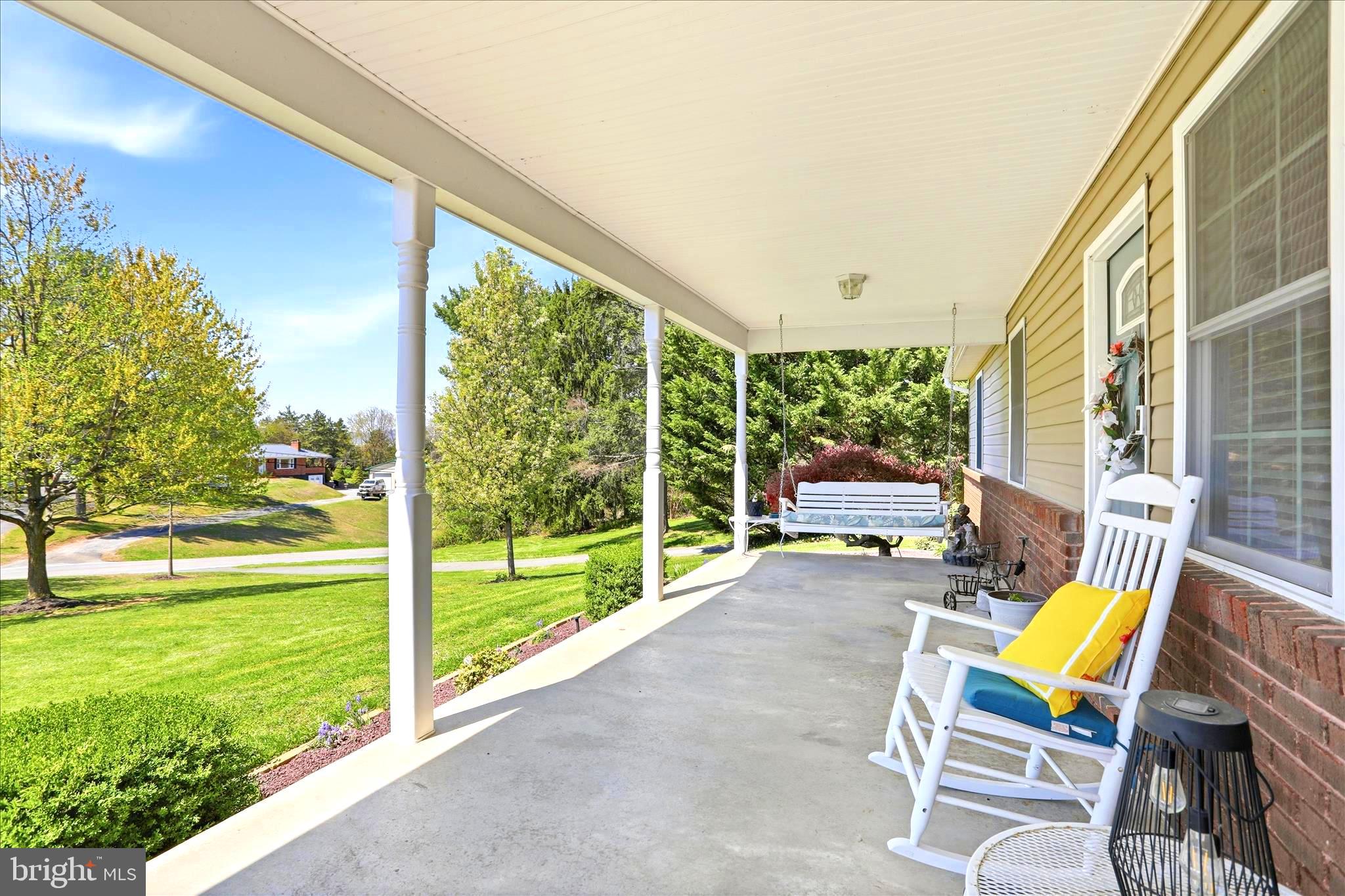 13117 Resh Road Hagerstown, MD 21740 - Photo 5 of 116