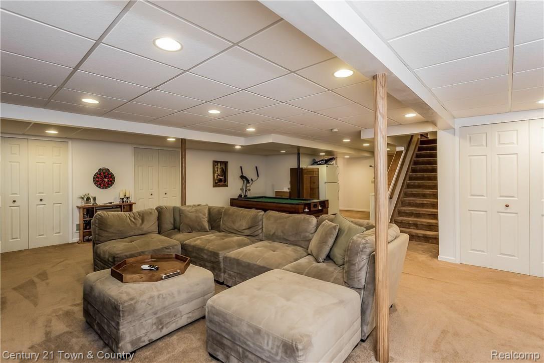 545 Sunlight Drive Rochester, MI 48309 - Photo 47 of 68 050-Entertainment_Room-4533694-large.jpg