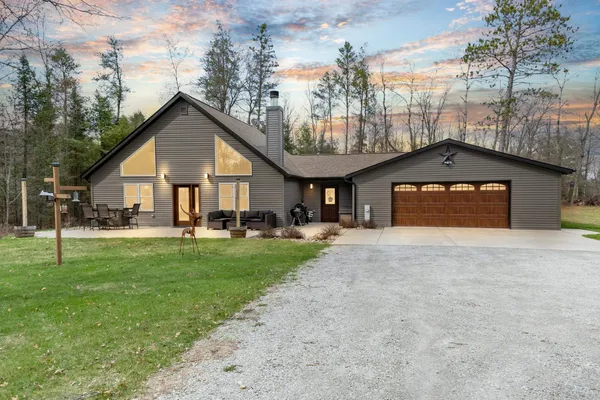 $349,900 | W10556 Fox Lane, Crivitz, WI 54114