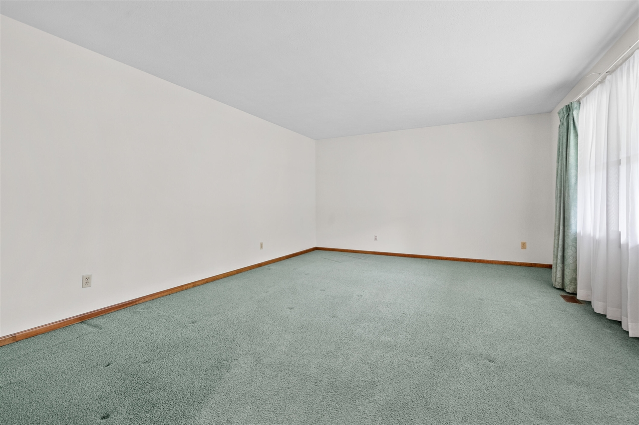 52135 Nancy Lane Three Rivers, MI 49093 - Photo 8 of 35