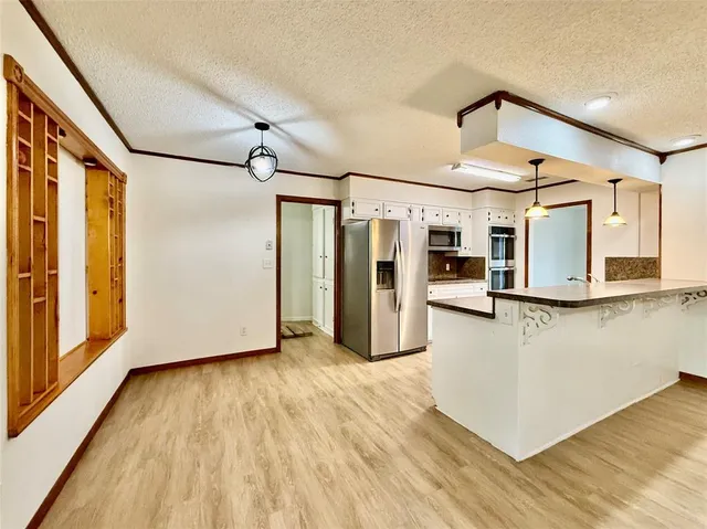 $2,500 | 2000 Southeast 10th Street, Mineral Wells, TX 76067