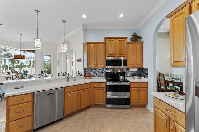 $799,977 | 220 Ruby Lake Lane, Winter Haven, FL 33884