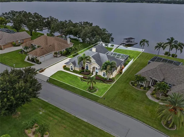 $799,977 | 220 Ruby Lake Lane, Winter Haven, FL 33884