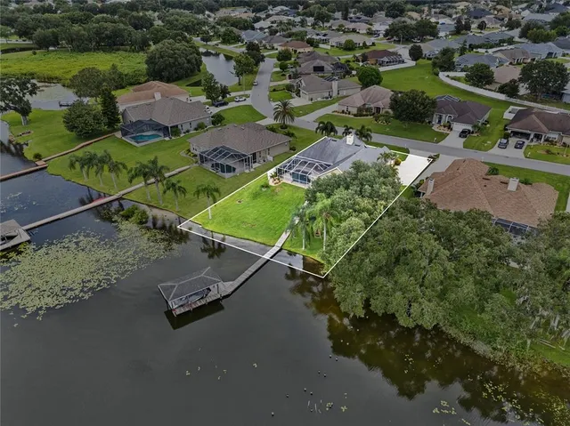 $799,977 | 220 Ruby Lake Lane, Winter Haven, FL 33884