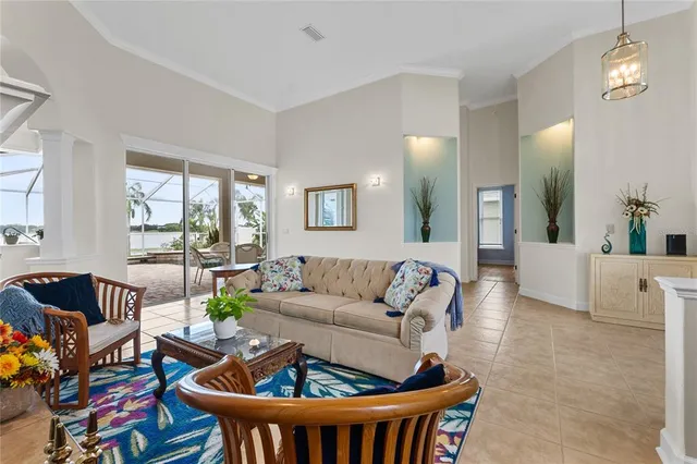 $799,977 | 220 Ruby Lake Lane, Winter Haven, FL 33884