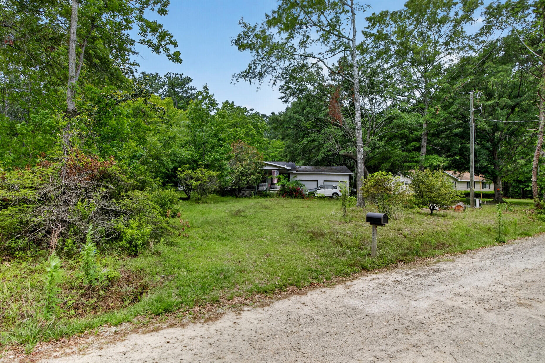 136 Old Arrowhead Road Huger, SC 29450 - Photo 2 of 30 136 Old Arrowhead Road