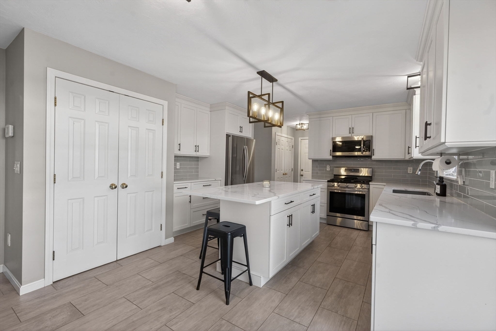 49 Lorraine Metcalf Road Franklin, MA 02038 - Photo 12 of 42