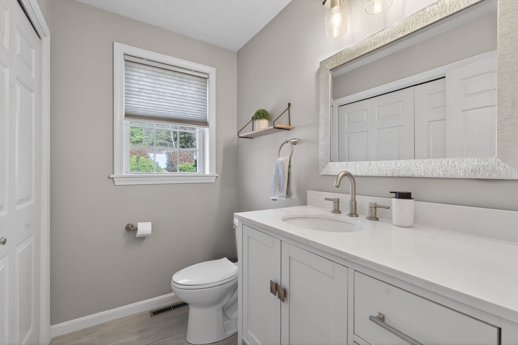 49 Lorraine Metcalf Road Franklin, MA 02038 - Photo 15 of 42