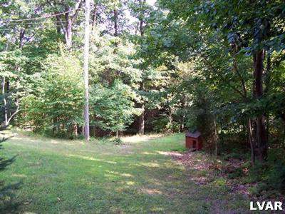 1893 West Bangor Road Bangor, PA 18013 - Photo 2 of 6 Yard