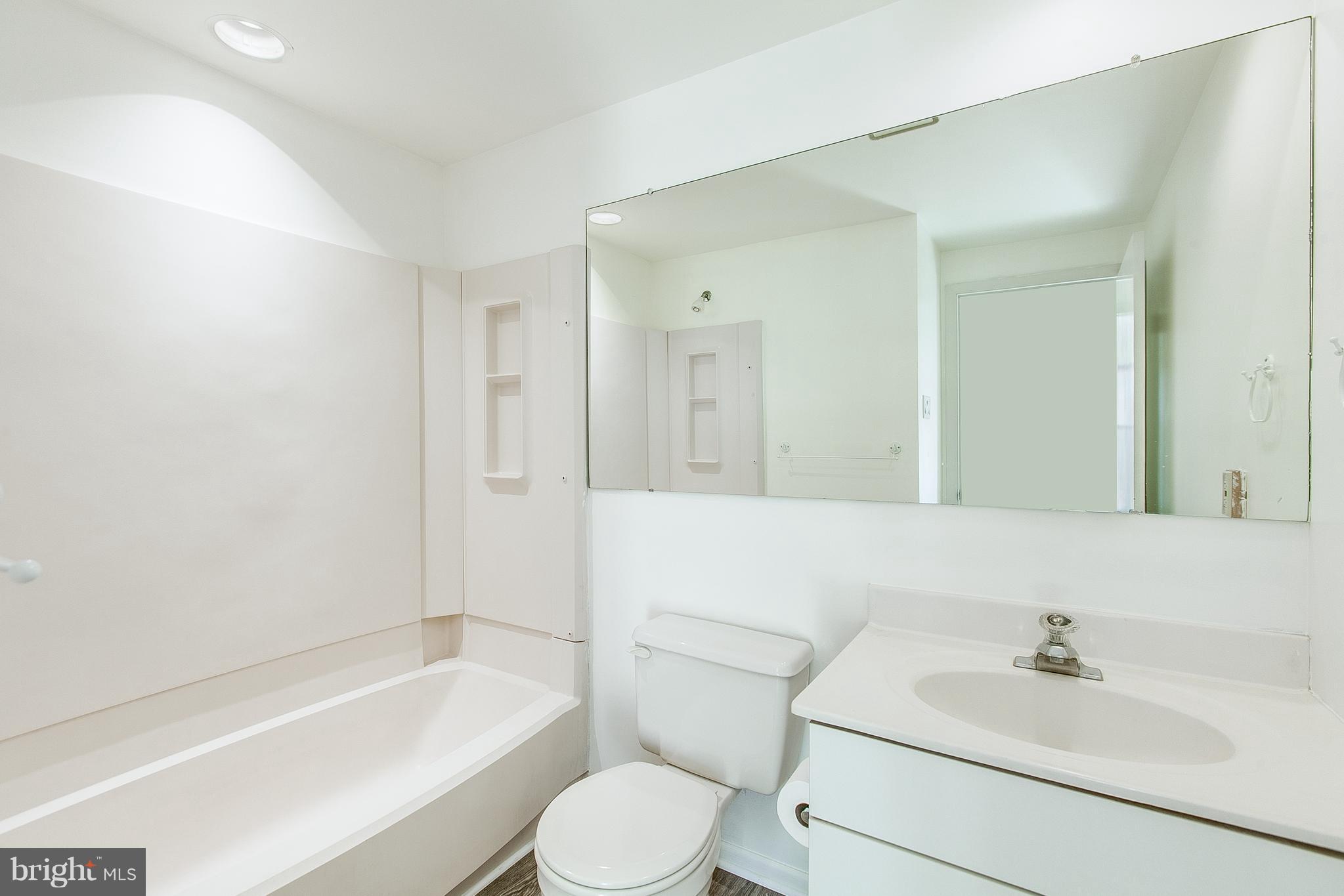 597 Old Stage Road Frederick, MD 21703 - Photo 17 of 42 ATTACHED MASTER BATH