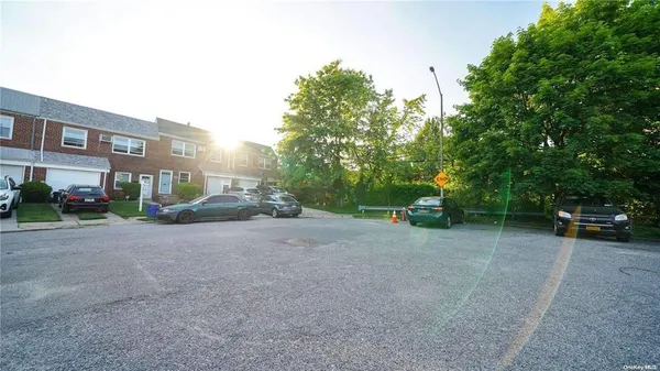 $2,350 | 41-20 210th Street, Unit 1 | Bayside