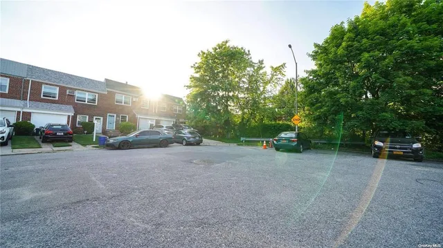 $2,350 | 41-20 210th Street, Unit 1 | Bayside