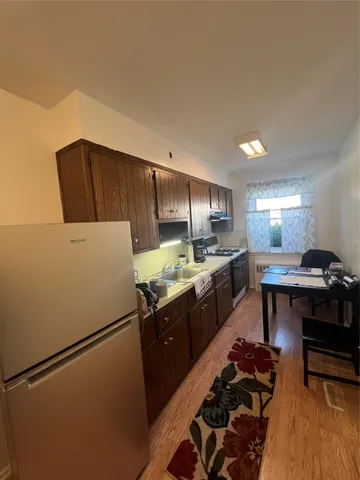 $2,350 | 41-20 210th Street, Unit 1 | Bayside