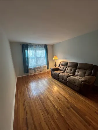 $2,350 | 41-20 210th Street, Unit 1 | Bayside