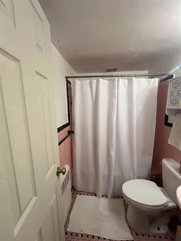 $2,350 | 41-20 210th Street, Unit 1 | Bayside