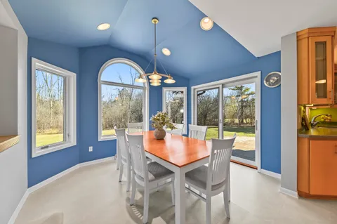 $550,000 | 10510 Stratford Place, Mequon, WI 53092