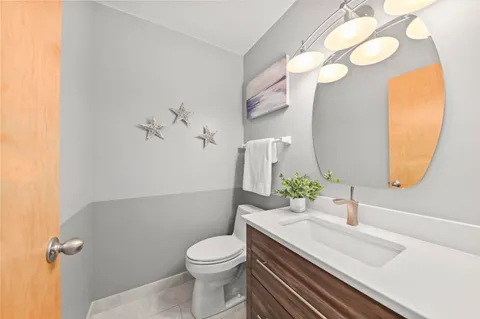 $550,000 | 10510 Stratford Place, Mequon, WI 53092