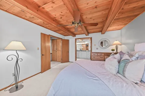 $550,000 | 10510 Stratford Place, Mequon, WI 53092