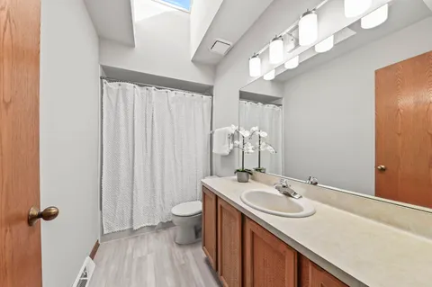 $550,000 | 10510 Stratford Place, Mequon, WI 53092