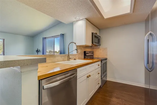 $2,995 | 508 Garland Circle, Indian Rocks Beach, FL 33785