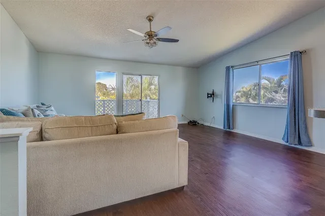 $2,995 | 508 Garland Circle, Indian Rocks Beach, FL 33785