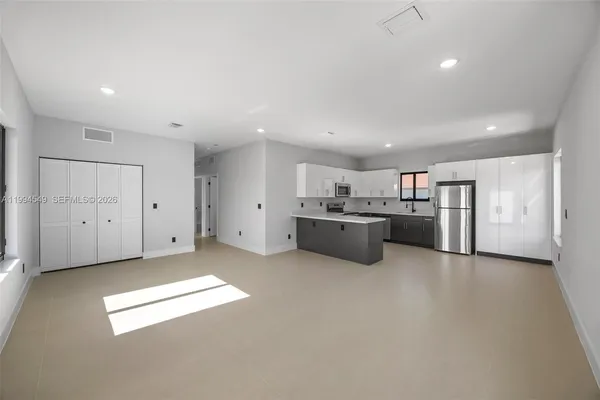$3,500 | 601 Northwest 3rd Avenue, Unit A, Hallandale Beach, FL 33009