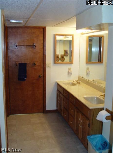1081 Ledgeview Road Macedonia, OH 44056 - Photo 14 of 25 A 2nd full bath in the basement. Not shown is picture is a walk-in closet and large linen closet. This bath has heat lamps and an exhaust fan.