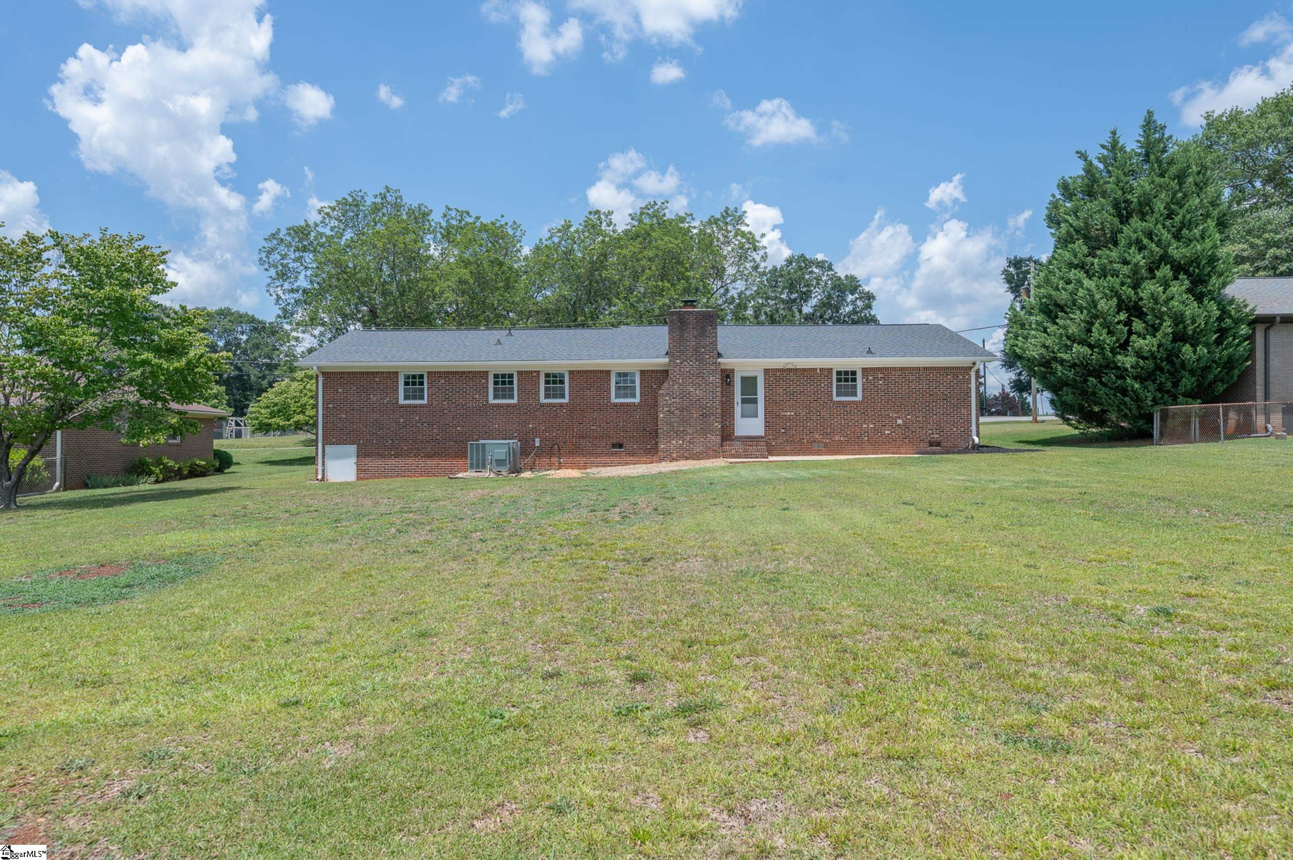 115 Wolfe Road Greer, SC 29650 - Photo 27 of 32