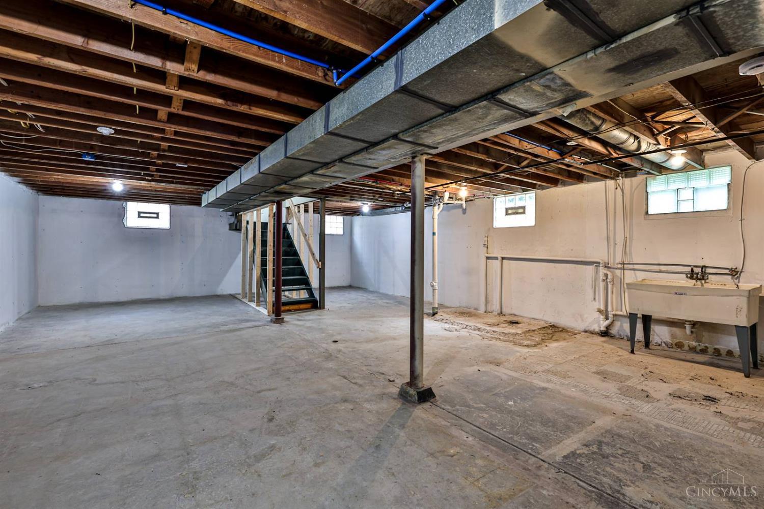 1732 Quebec Road Cincinnati, OH 45205 - Photo 20 of 26 Gallery Image 20