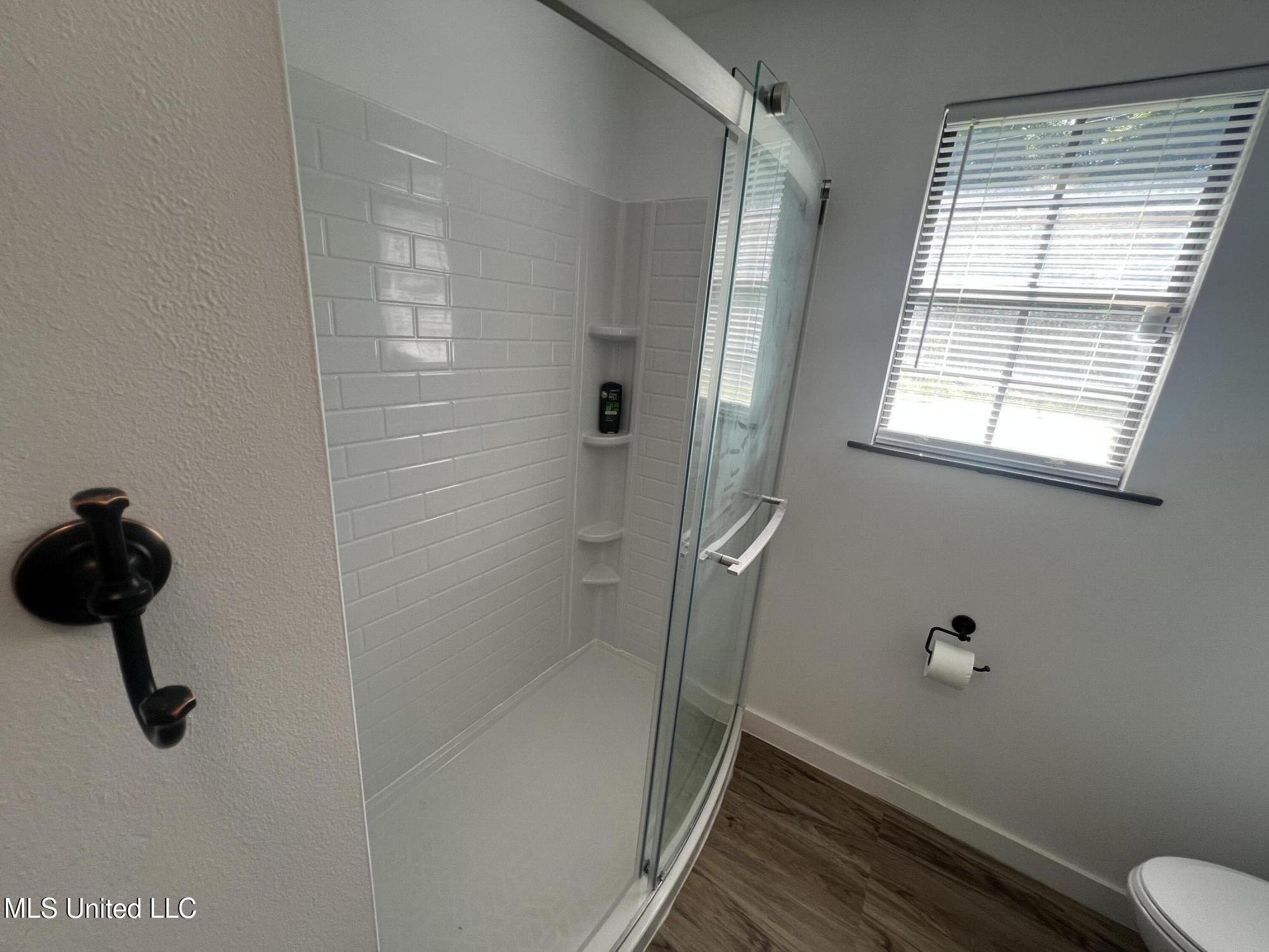 17116 Pierce Street Moss Point, MS 39562 - Photo 16 of 25 BATHROOM 1c