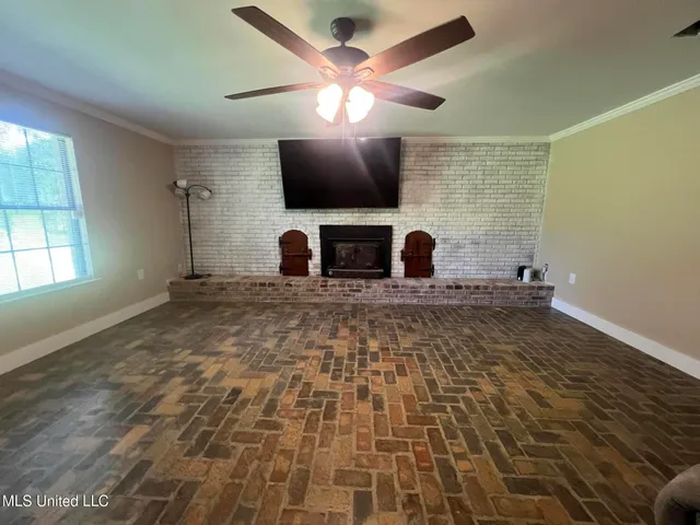 $184,900 | 17116 Pierce Street, Moss Point, MS 39562