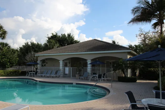 $2,000 | 5222 Palmbrooke Circle, West Palm Beach, FL 33417