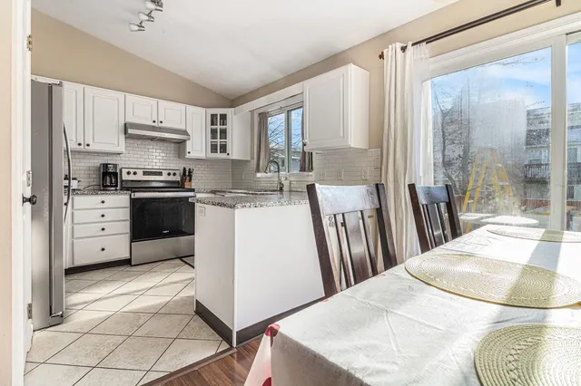 $409,900 | 1882 Crosswinds Court Southeast, Kentwood, MI 49508