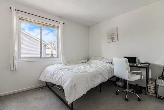 $409,900 | 1882 Crosswinds Court Southeast, Kentwood, MI 49508