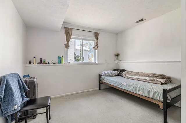 $409,900 | 1882 Crosswinds Court Southeast, Kentwood, MI 49508