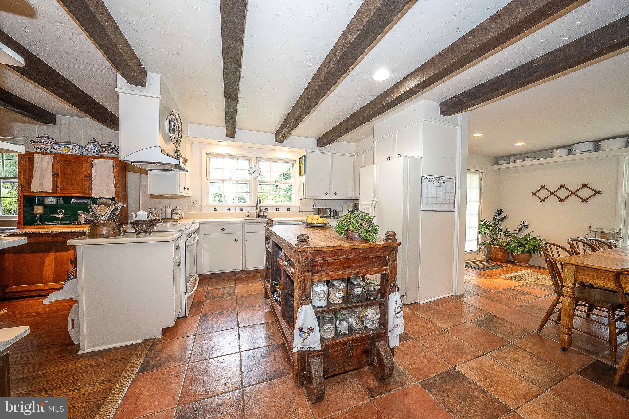21 Weirwood Lane Wayne, PA 19087 - Photo 16 of 52 Kitchen with Italian Flooring