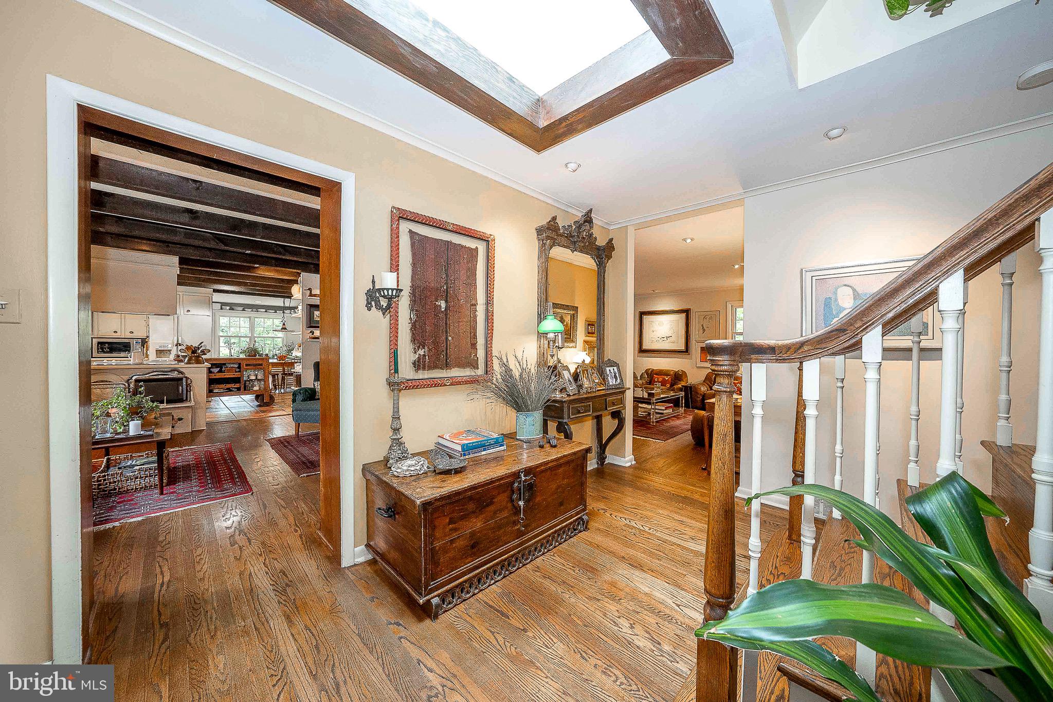 21 Weirwood Lane Wayne, PA 19087 - Photo 3 of 52 Stunning Foyer with a Skylight