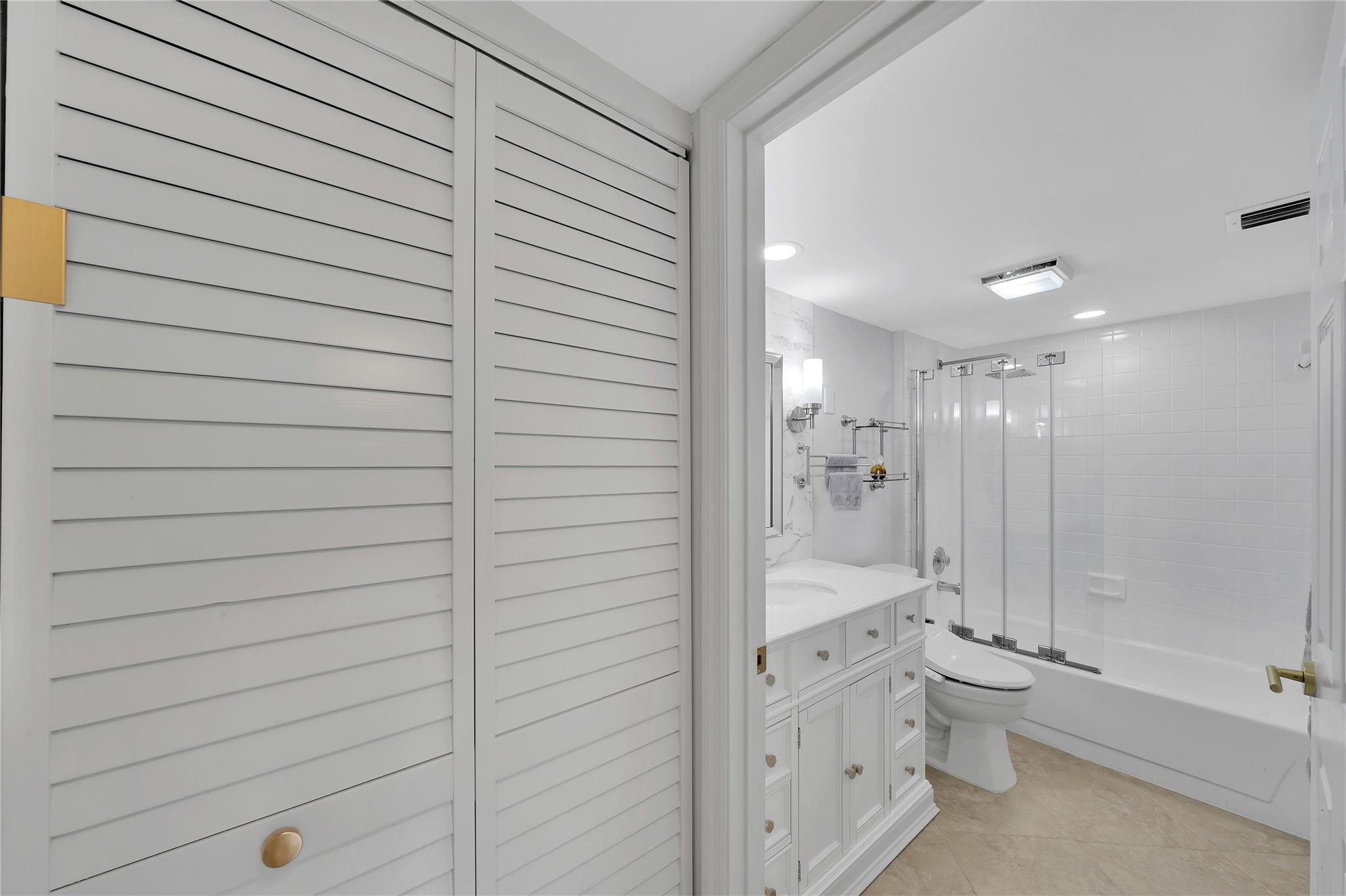 6061 Balboa Circle, Unit 204 Boca Raton, FL 33433 - Photo 19 of 64 Photo 19