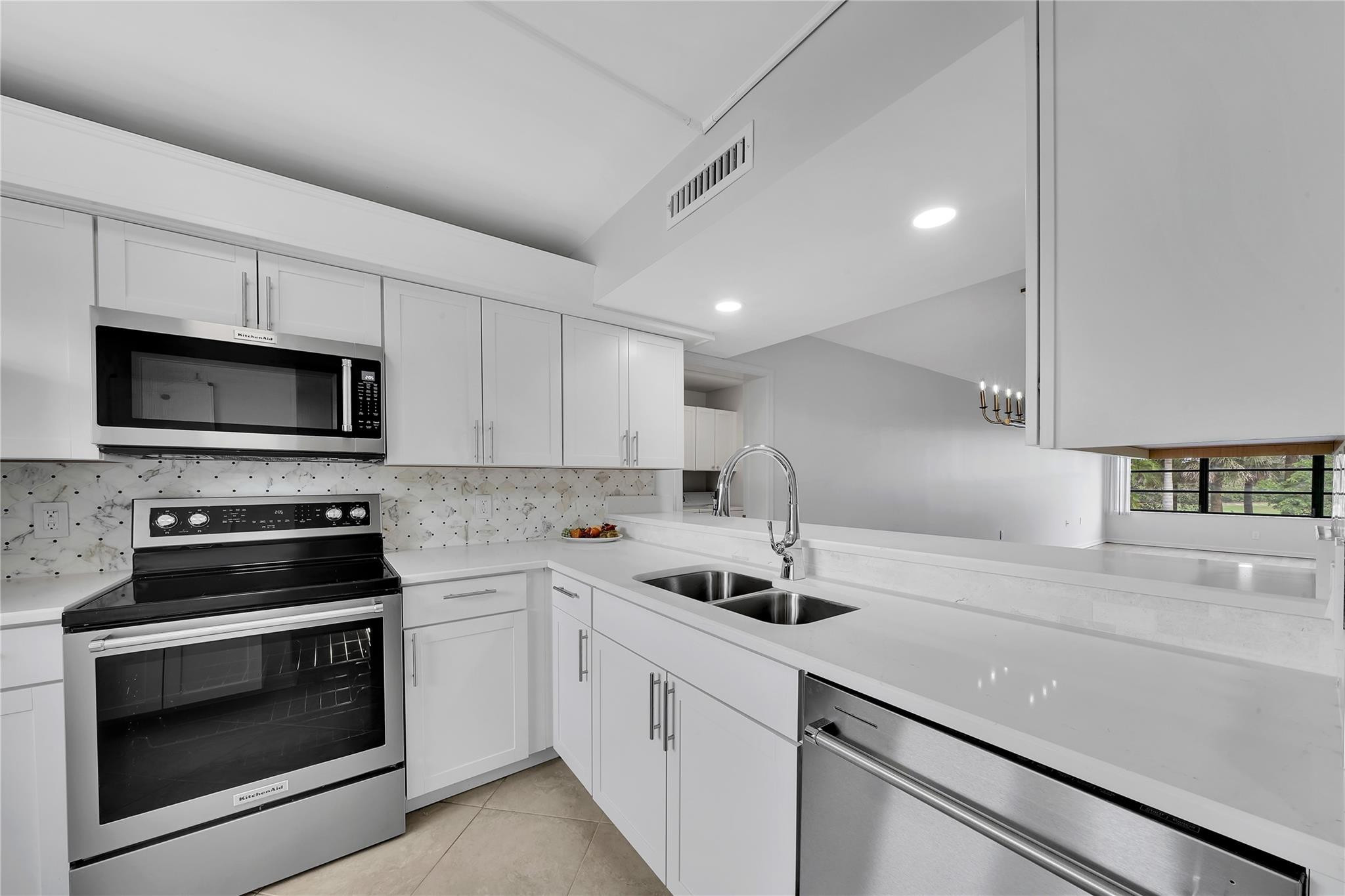 6061 Balboa Circle, Unit 204 Boca Raton, FL 33433 - Photo 7 of 64 Photo 7