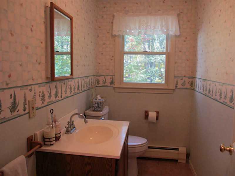 2 County Road York, ME 03902 - Photo 12 of 21 Bathroom.