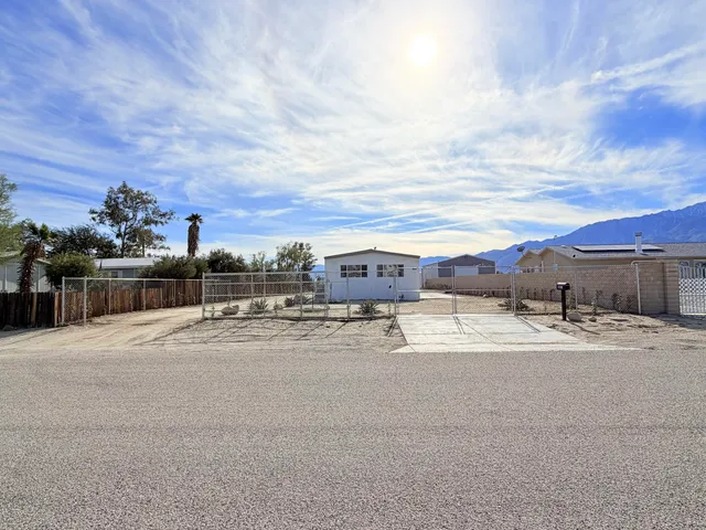 $2,700 | 64811 Thomas Avenue, Desert Hot Springs, CA 92240