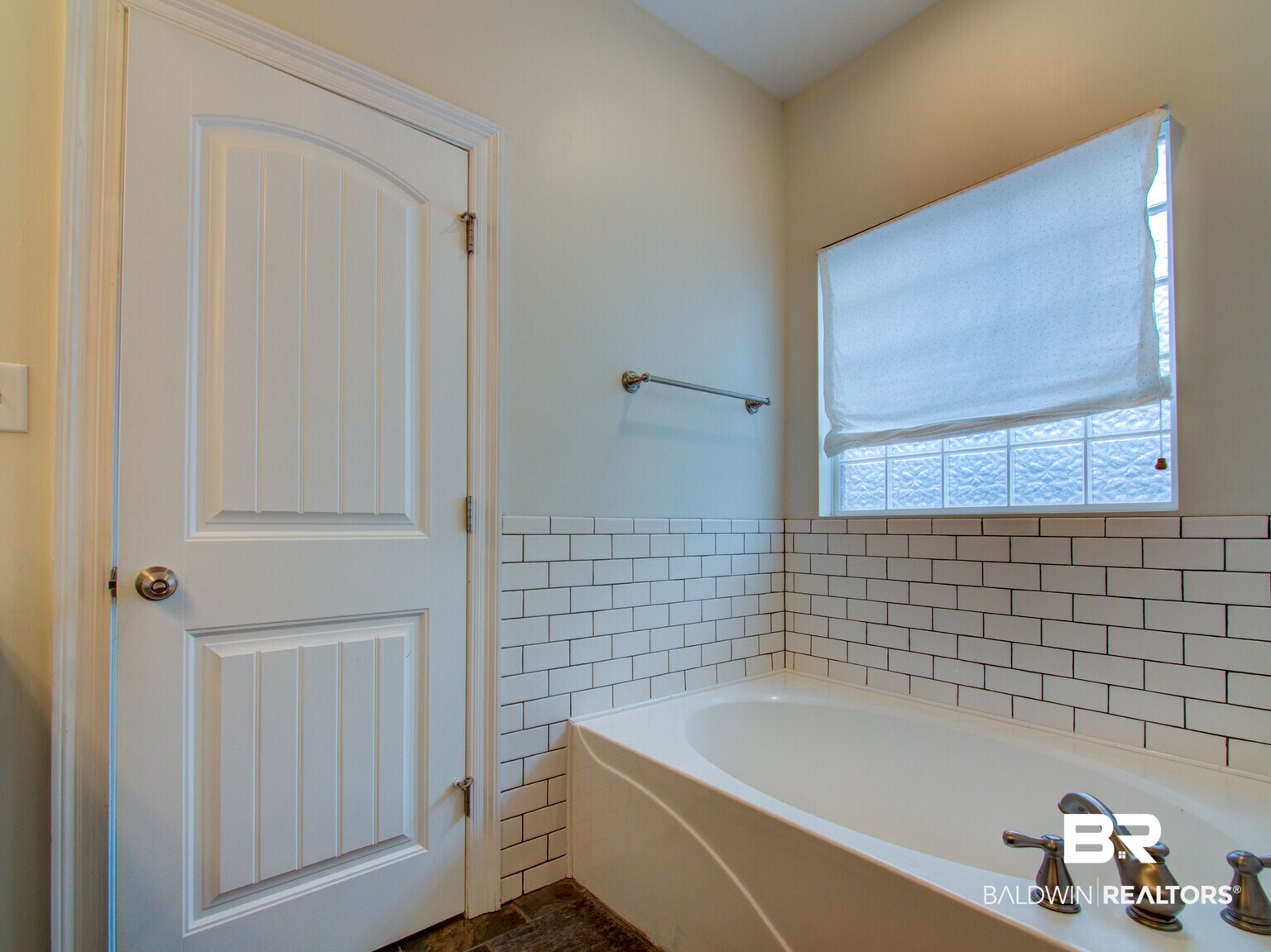 105 Raphael Semmes Drive West Daphne, AL 36527 - Photo 15 of 47