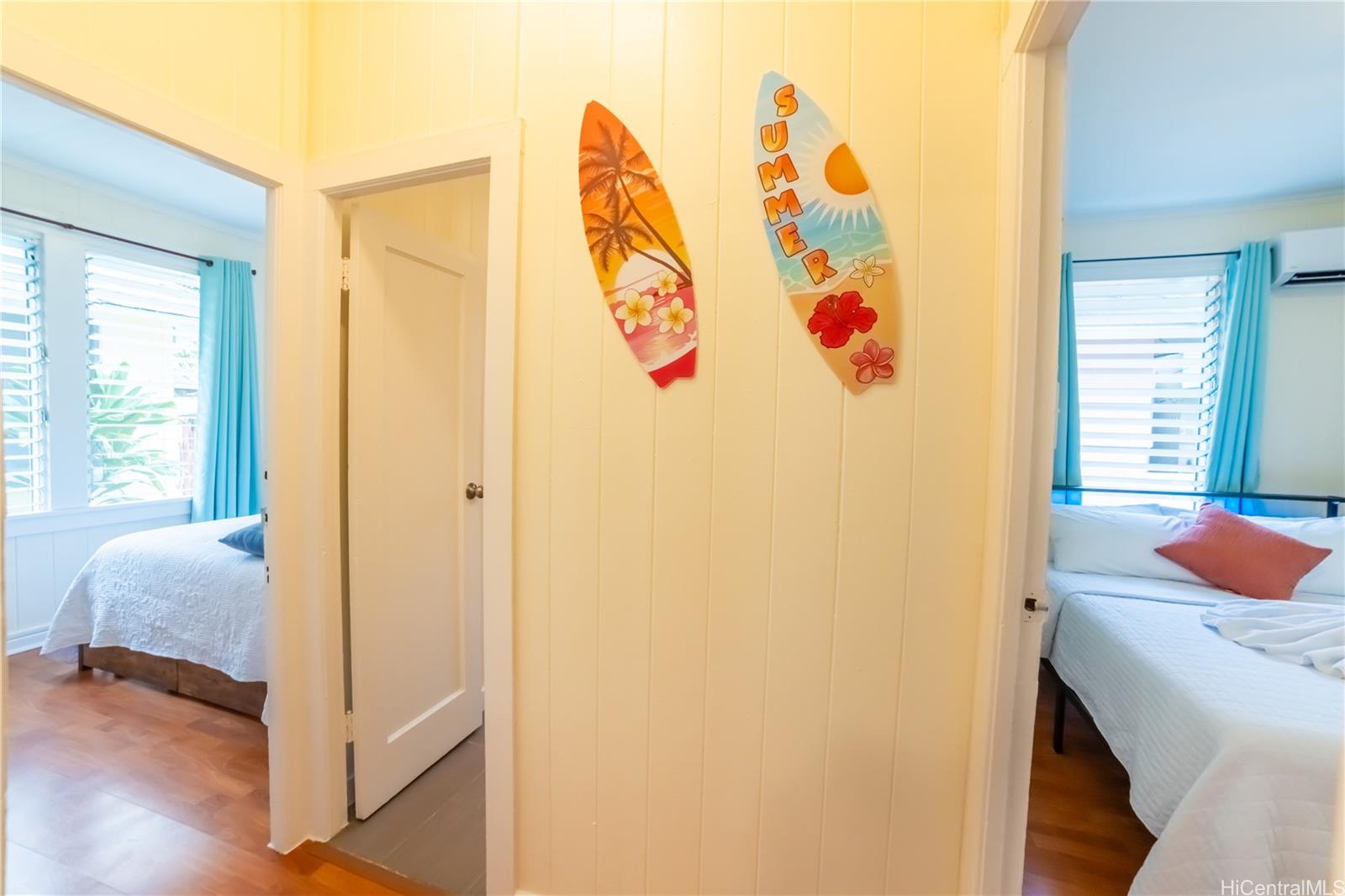 303 Wai Nani Way Honolulu, HI 96815 - Photo 24 of 24 a room with a bed and a window