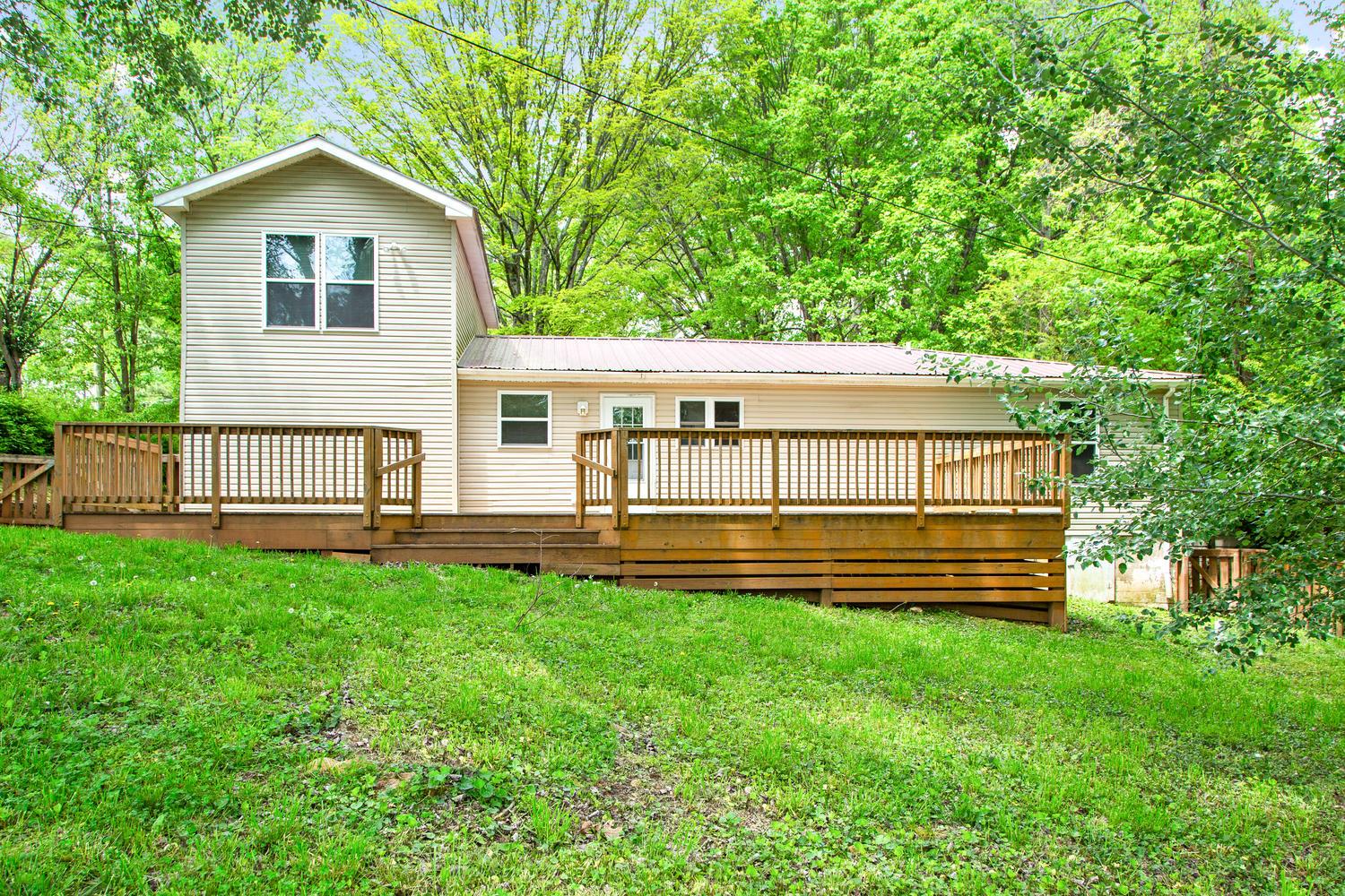 2087 Sanders Road Clarksville, TN 37043 - Photo 3 of 30 Gallery Image 3
