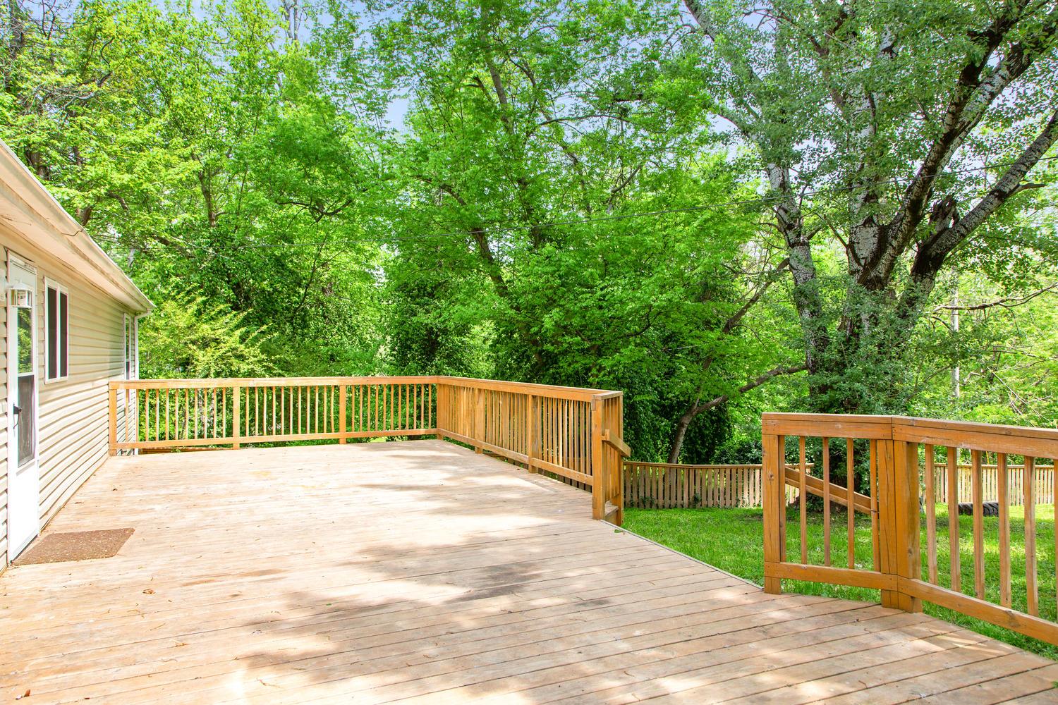 2087 Sanders Road Clarksville, TN 37043 - Photo 7 of 30 Gallery Image 7