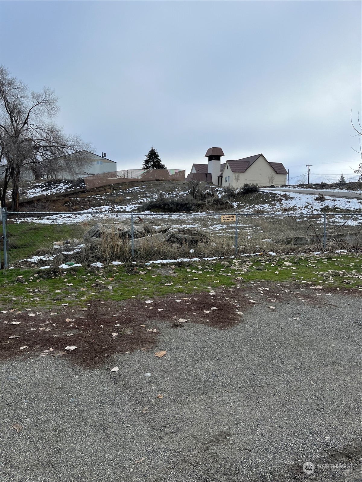 335 12th Street Bridgeport, WA 98813 - Photo 4 of 6 a view of a lake view