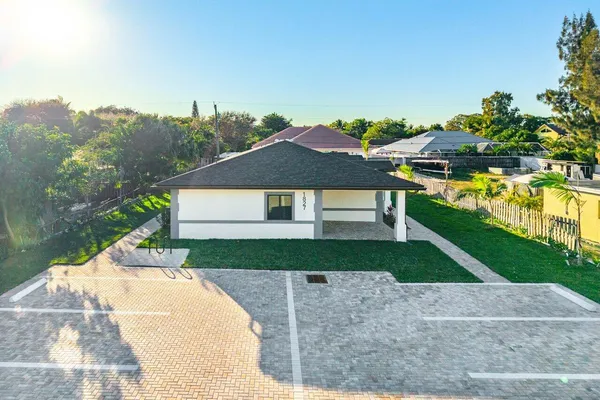 $2,450 | 1827 Palm Acres Drive, Unit 2, Palm Springs, FL 33406