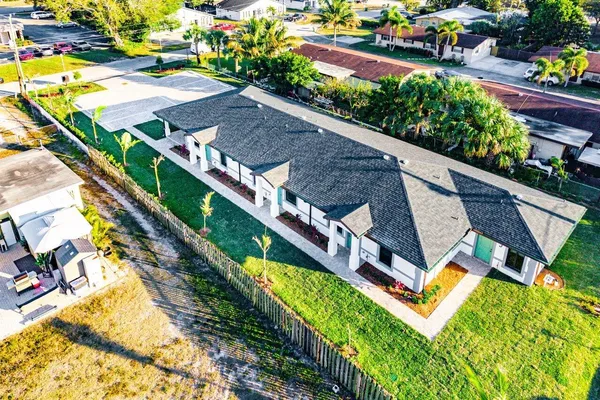 $2,450 | 1827 Palm Acres Drive, Unit 2, Palm Springs, FL 33406