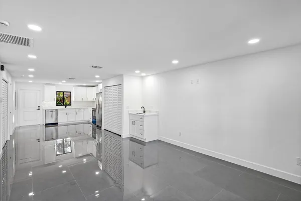 $2,450 | 1827 Palm Acres Drive, Unit 2, Palm Springs, FL 33406