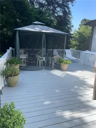 $5,000 | 46 Chastellux Avenue, Newport, RI 02840